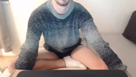 Snapshot of mitsch01 chatting on December 27, 3:26 pm Mitsch online show from December 27, 3:26 pm