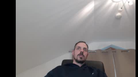 Snapshot of mitsch01 chatting on December 3, 2:59 pm Mitsch online show from December 3, 2:59 pm