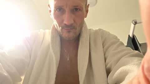 mitzio114 online show from December 20, 3:13 am