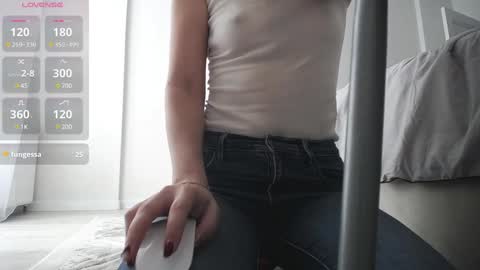 miu__miu online show from December 9, 9:17 am