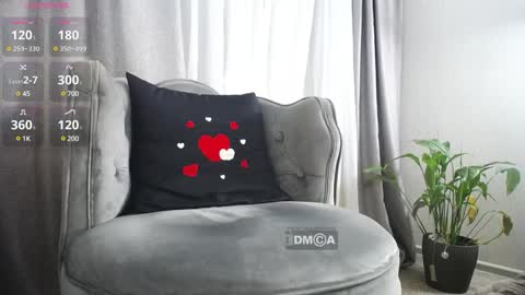 miu__miu online show from December 27, 2:43 pm