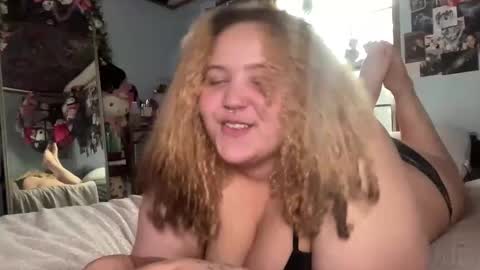 mixxedgoodness222 online show from February 27, 8:42 pm