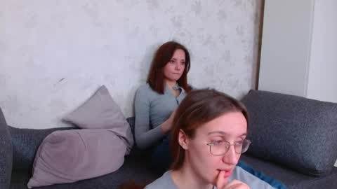 Snapshot of miya_here chatting on May 9, 6:07 am Miya online show from May 9, 6:07 am