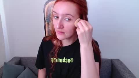 Snapshot of miya_here chatting on June 12, 9:41 am Miya online show from June 12, 9:41 am