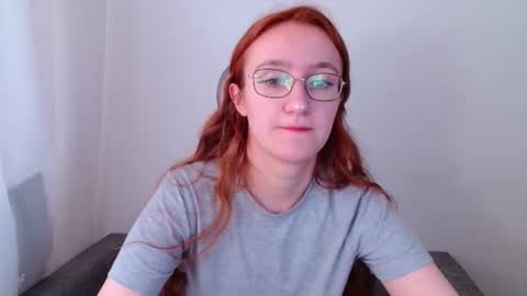 Snapshot of miya_here chatting on June 16, 9:12 am Miya online show from June 16, 9:12 am
