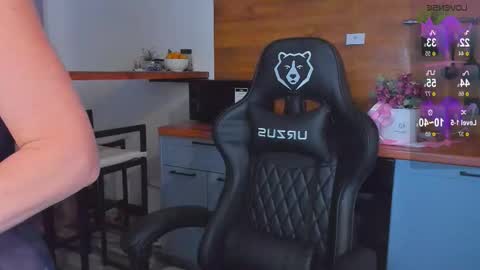 Snapshot of miya_kisss chatting on December 1, 3:06 pm Miya online show from December 1, 3:06 pm