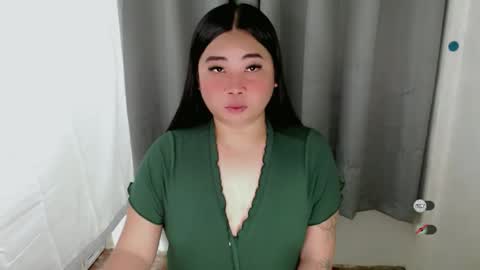 Snapshot of miya_licious chatting on October 30, 8:05 am cassie marie online show from October 30, 8:05 am