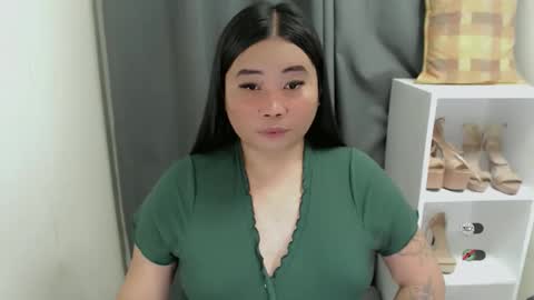 Snapshot of miya_licious chatting on April 1, 1:41 pm cassie marie online show from April 1, 1:41 pm