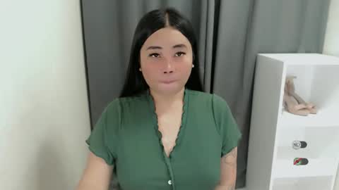 Snapshot of miya_licious chatting on June 11, 8:01 am cassie marie online show from June 11, 8:01 am