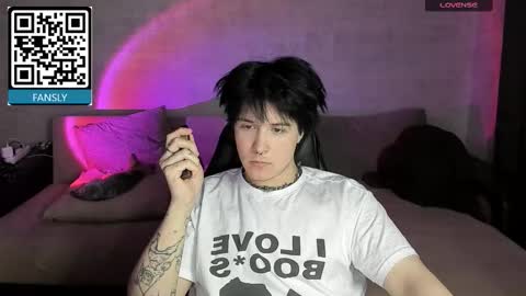 Snapshot of miya_meow_miku chatting on October 3, 7:11 pm MeowMiku online show from October 3, 7:11 pm