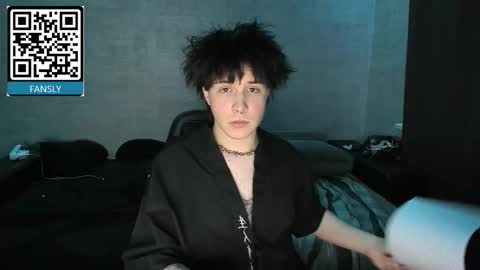 MeowMiku online show from November 4, 10:20 pm