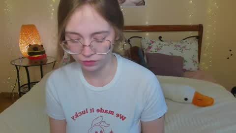 Miya online show from May 19, 1:56 am