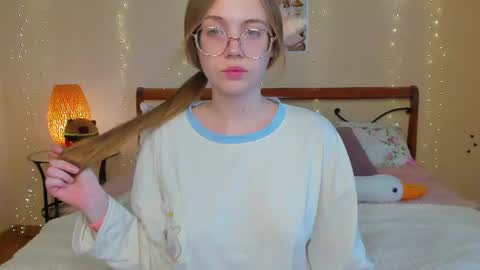 Miya online show from July 31, 1:49 am