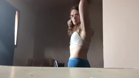 Snapshot of miyahw803 chatting on October 14, 10:43 pm miyahw803 online show from October 14, 10:43 pm