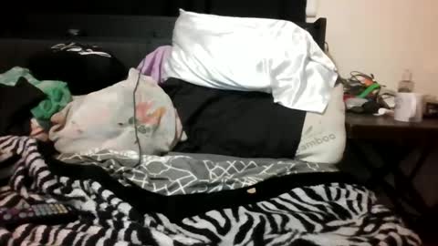 Snapshot of miztrezk chatting on September 9, 11:59 pm miztrezk online show from September 9, 11:59 pm