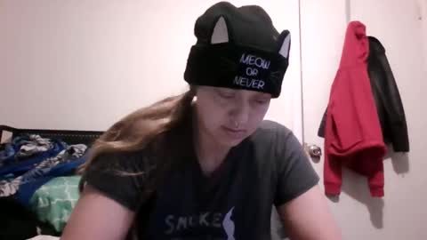 miztrezk online show from December 18, 4:07 am