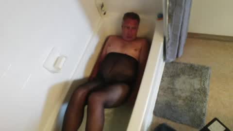 Snapshot of mjeffrey460699861 chatting on June 16, 6:10 pm mjeffrey460699861 online show from June 16, 6:10 pm