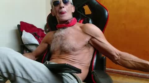 Snapshot of mjmadurengue chatting on June 12, 10:30 pm Mario jose online show from June 12, 10:30 pm