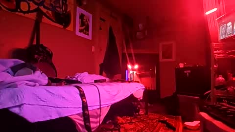 Snapshot of mjmckenz55 chatting on May 18, 4:07 am Daddy720 online show from May 18, 4:07 am