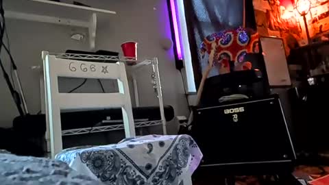 Snapshot of mjmckenz55 chatting on June 13, 10:51 pm Daddy720 online show from June 13, 10:51 pm