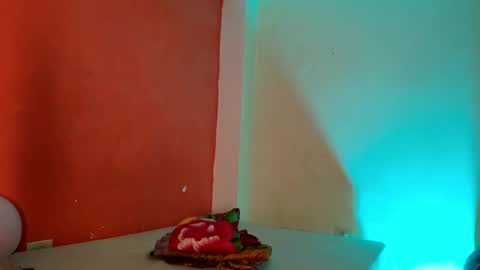 MoonLipson online show from January 28, 3:57 am