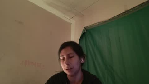 Snapshot of mli739709 chatting on June 25, 2:44 am MoonLipson online show from June 25, 2:44 am