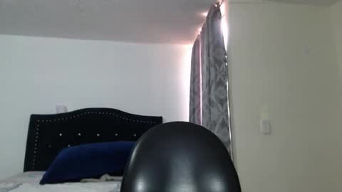 mmm_maryana1 online show from April 22, 6:42 pm