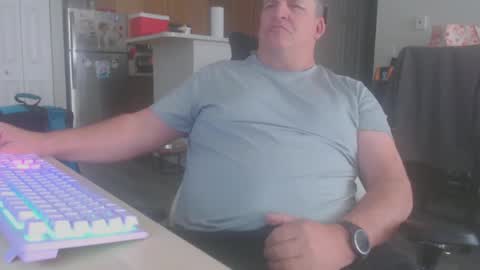 Snapshot of mmmthatsfunnn chatting on December 29, 6:05 pm mmmthatsfunnn online show from December 29, 6:05 pm