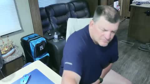 Snapshot of mmmthatsfunnn chatting on October 5, 11:13 pm mmmthatsfunnn online show from October 5, 11:13 pm