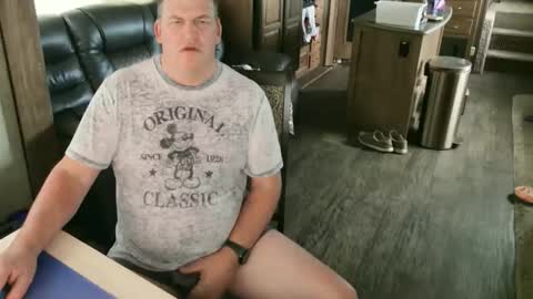 Snapshot of mmmthatsfunnn chatting on October 23, 10:30 pm mmmthatsfunnn online show from October 23, 10:30 pm