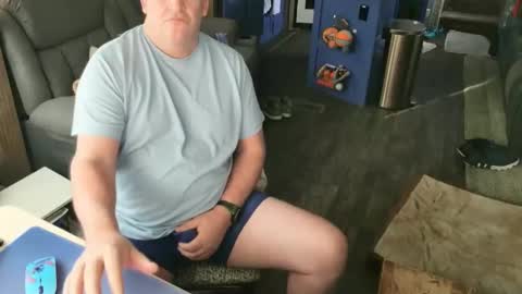 mmmthatsfunnn online show from January 18, 9:40 pm