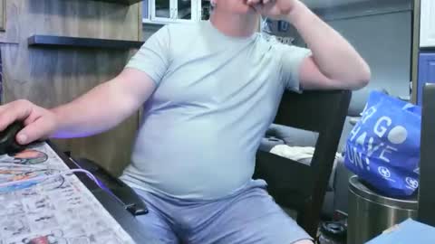 mmmthatsfunnn online show from May 14, 3:24 am