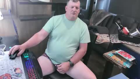 mmmthatsfunnn online show from May 26, 9:33 pm