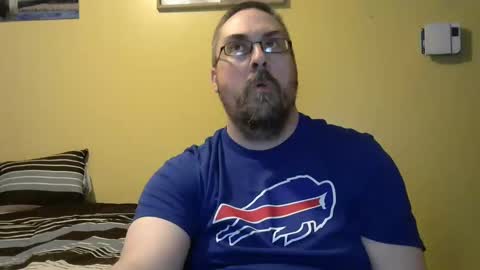 Snapshot of mmr4545 chatting on May 8, 4:07 am mark online show from May 8, 4:07 am