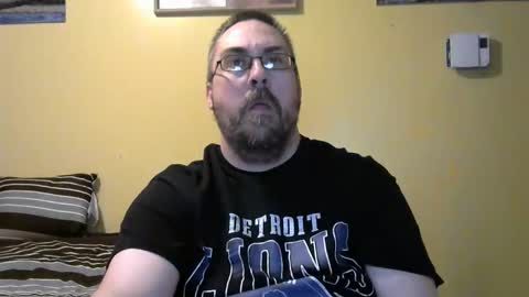 Snapshot of mmr4545 chatting on May 13, 5:05 am mark online show from May 13, 5:05 am