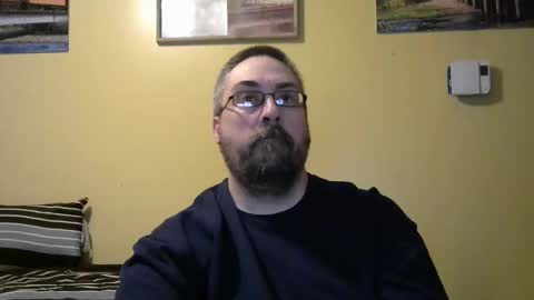Snapshot of mmr4545 chatting on May 16, 5:26 am mark online show from May 16, 5:26 am