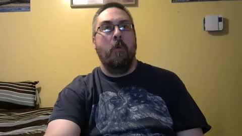Snapshot of mmr4545 chatting on May 18, 4:07 am mark online show from May 18, 4:07 am
