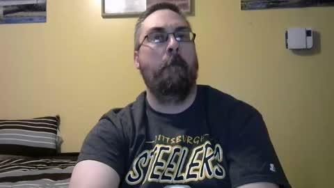 Snapshot of mmr4545 chatting on May 19, 3:46 am mark online show from May 19, 3:46 am