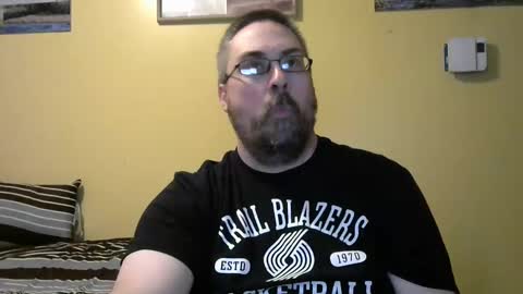 Snapshot of mmr4545 chatting on May 20, 3:56 am mark online show from May 20, 3:56 am