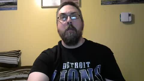 Snapshot of mmr4545 chatting on June 4, 4:07 am mark online show from June 4, 4:07 am