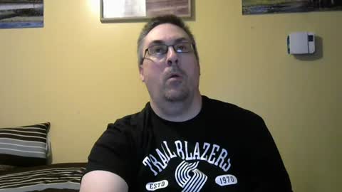 Snapshot of mmr4545 chatting on June 13, 3:59 am mark online show from June 13, 3:59 am