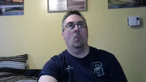 Snapshot of mmr4545 chatting on June 14, 1:03 am mark online show from June 14, 1:03 am