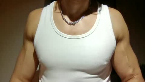 Snapshot of mmuscularman chatting on June 16, 6:38 am mmuscularman online show from June 16, 6:38 am