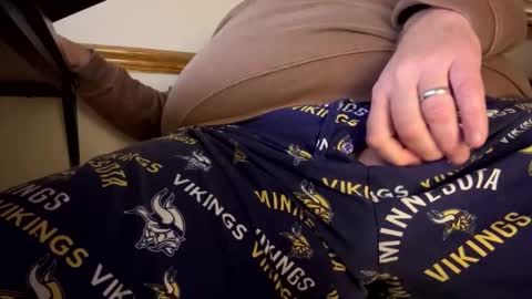 mnguy19726969 online show from November 6, 8:43 pm