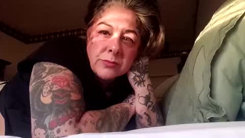 Kittykittybangbang online show from January 12, 1:27 pm