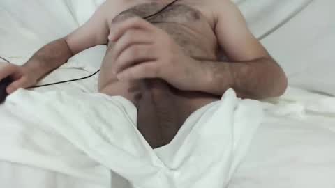 Snapshot of mo0085 chatting on October 24, 10:44 am Laith online show from October 24, 10:44 am