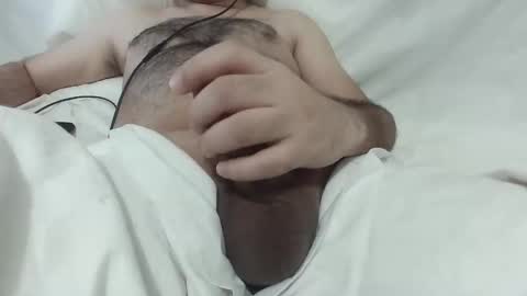 Snapshot of mo0085 chatting on November 28, 4:59 am Laith online show from November 28, 4:59 am