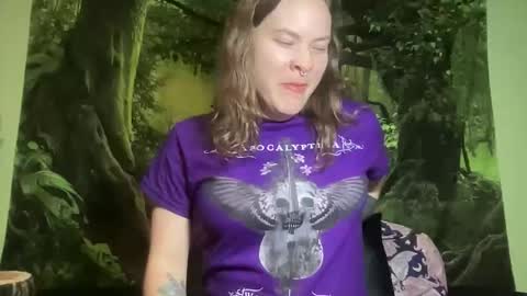Snapshot of mo0n_goddess chatting on May 30, 4:09 am Misty online show from May 30, 4:09 am