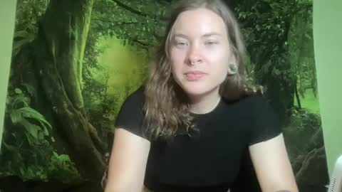 Snapshot of mo0n_goddess chatting on June 13, 5:38 am Misty online show from June 13, 5:38 am