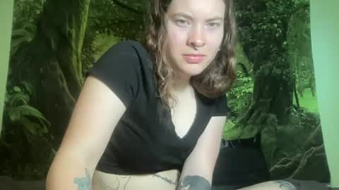 Snapshot of mo0n_goddess chatting on June 26, 3:11 am Misty online show from June 26, 3:11 am